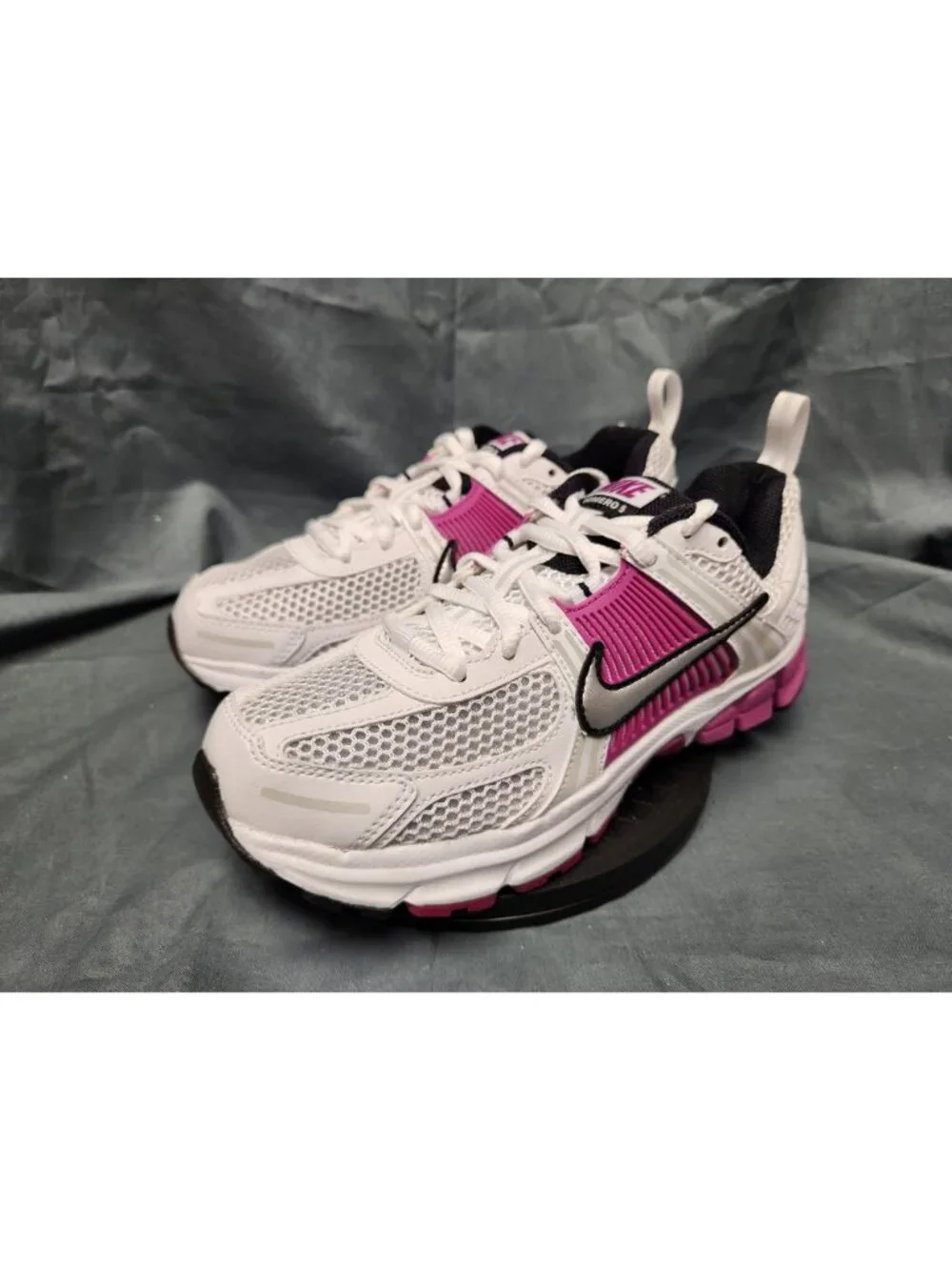 Nike Vomero 5 (GS) Sneakers HF6998 102 White Fuchsia Girls Size 5 NEW NO BOX!